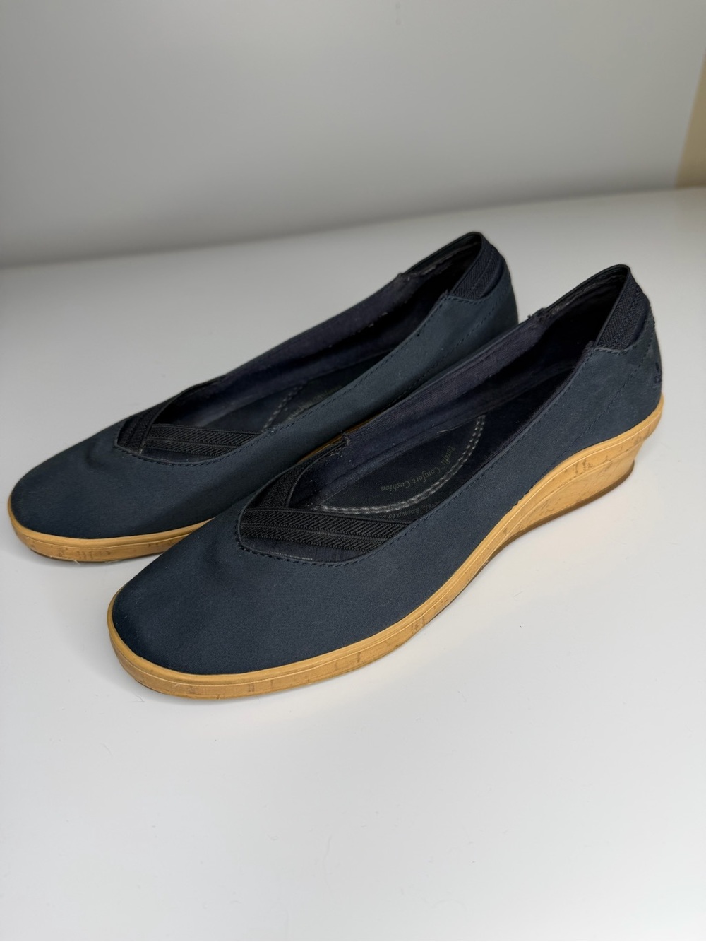 Women's Grasshopper Navy Wedge Slip-On size 9